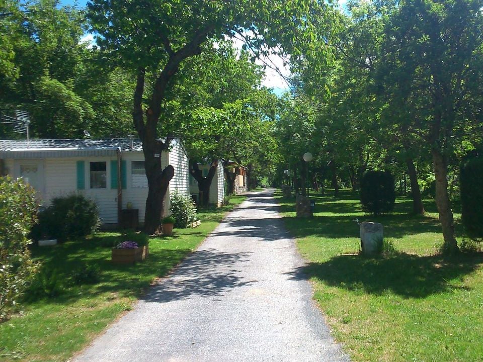 Camping L'Enclave - photo 2