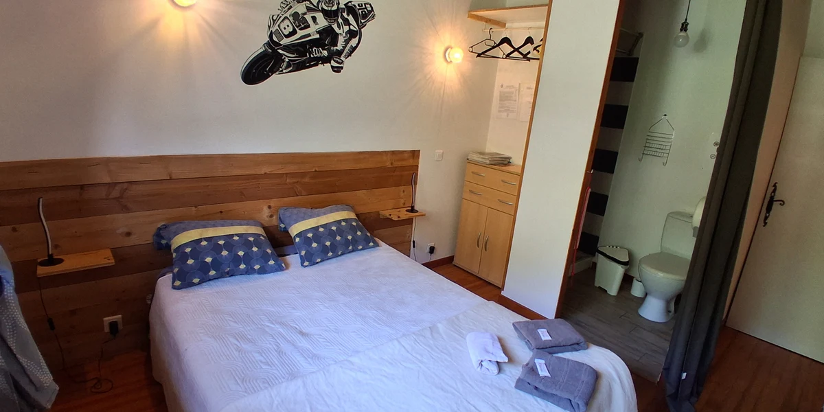 Chalet des Motards in Aulos-Sinsat - see more