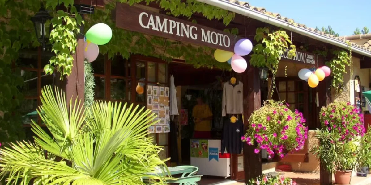 Le camping Moto by La Vaugelette in Montclar-sur-Gervanne - see more